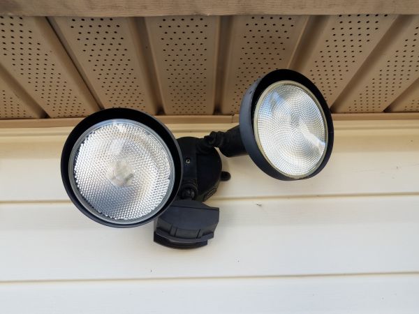 Outdoor Flood Light Service